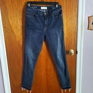 DL1961 skinny jeans with frayed bottom